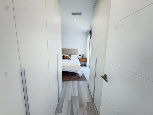 4 soveværelse Villa til salg i Dehesa de Campoamor, Orihuela med swimmingpool - € 619.995 (Ref: 9862108)