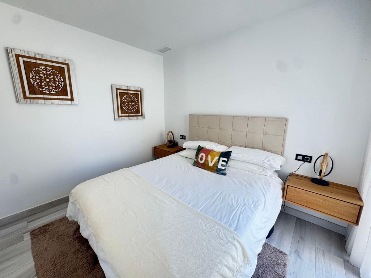 4 soveværelse Villa til salg i Dehesa de Campoamor med swimmingpool - € 619.995 (Ref: 9862108)