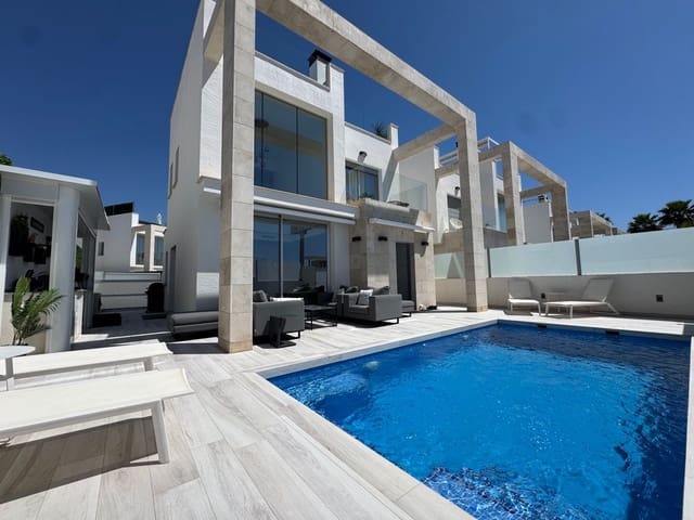 4 soveværelse Villa til salg i Dehesa de Campoamor, Orihuela med swimmingpool - € 619.995 (Ref: 9862108)