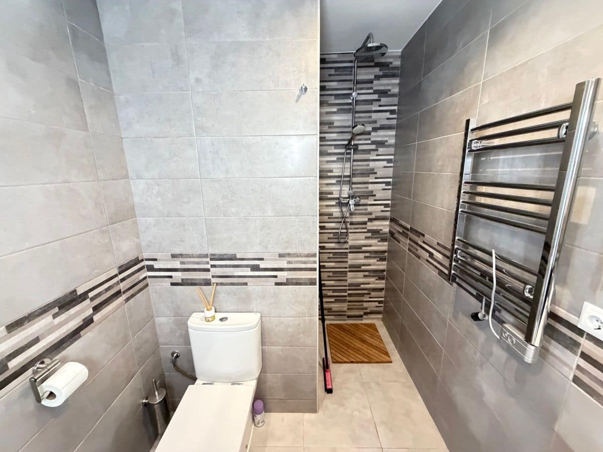 2 soveværelse Villa til salg i Villamartin med swimmingpool - € 249.000 (Ref: 9862109)