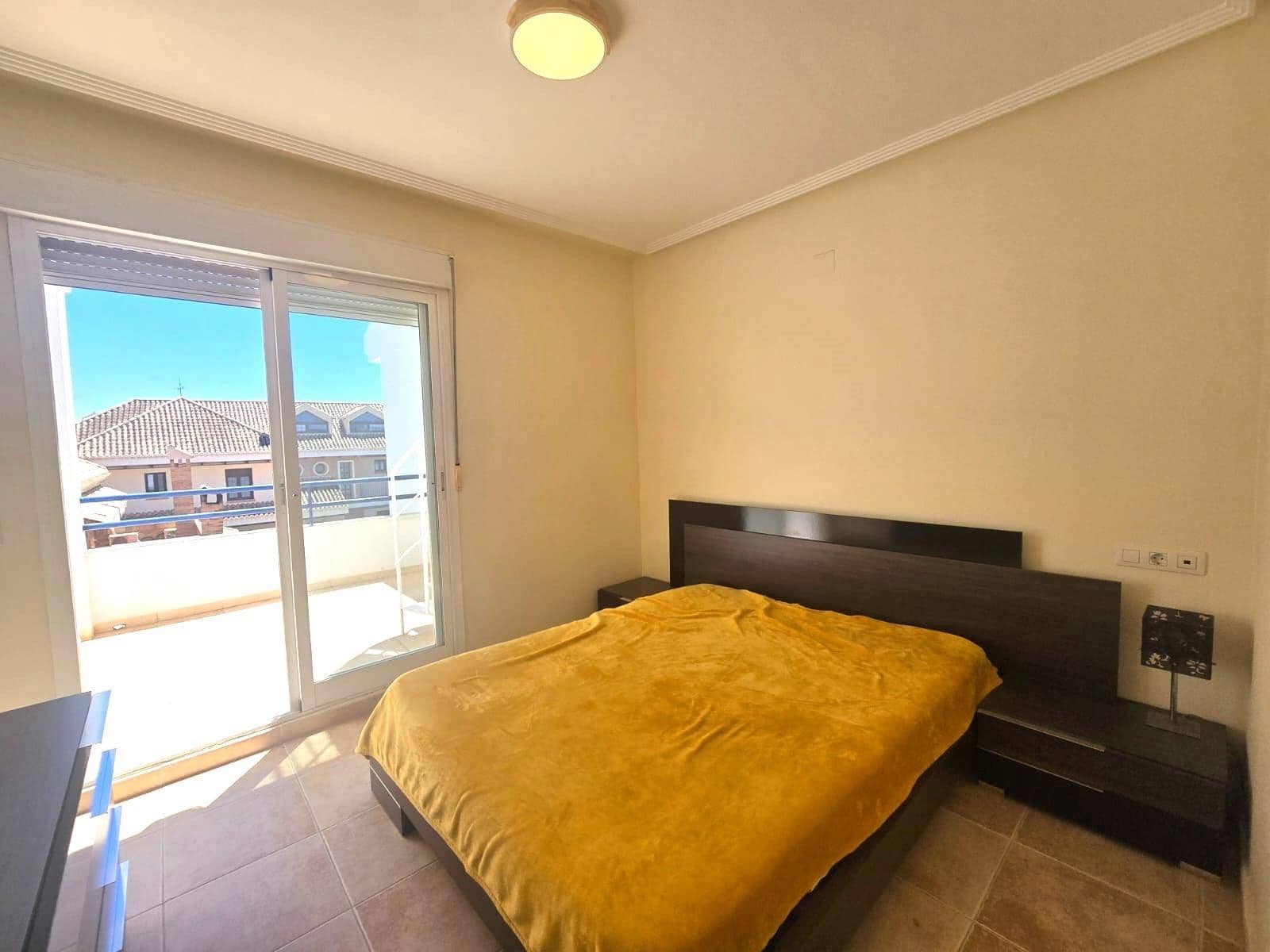 2 quarto Penthouse para venda em Torrevieja com piscina - 258 150 € (Ref: 9865981)