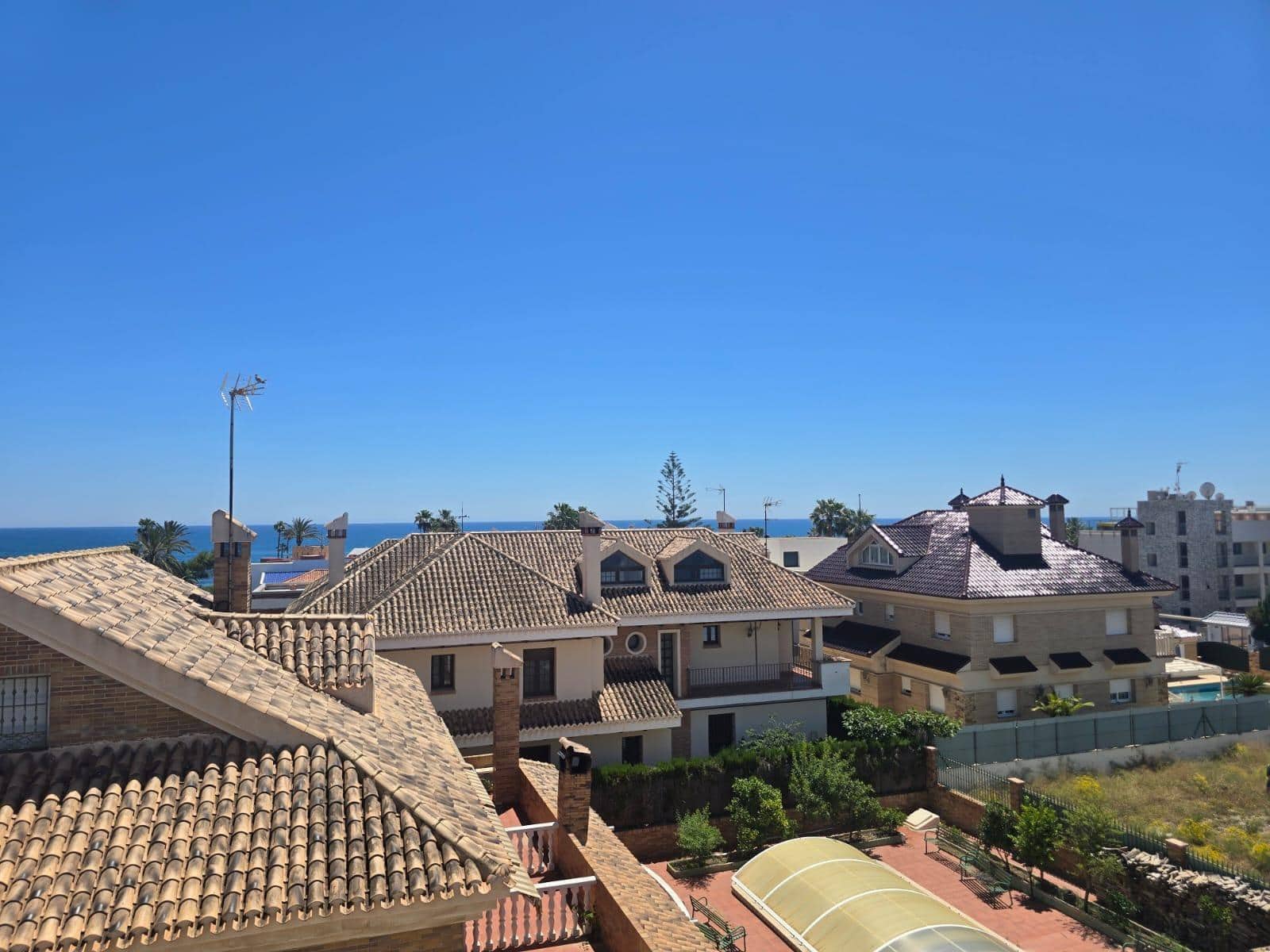 2 quarto Penthouse para venda em Torrevieja com piscina - 258 150 € (Ref: 9865981)