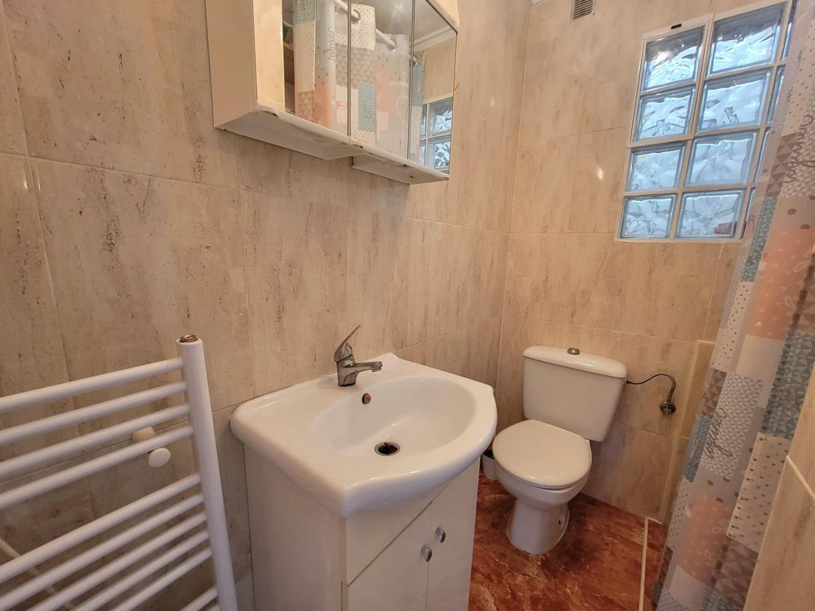 2 makuuhuone Omakotitalo myytävänä paikassa Torrevieja - 138 000 € (Ref: 9865982)