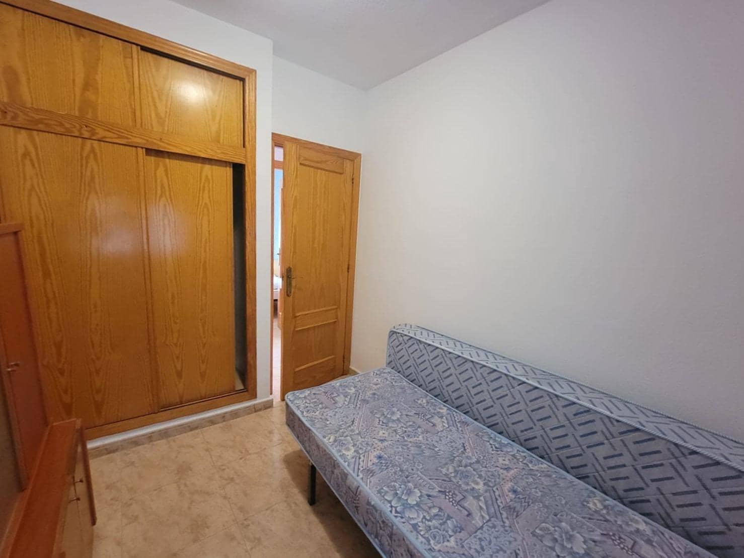 Apartamento de 2 habitaciones en Torrevieja en venta con piscina - 144.228 € (Ref: 9865984)