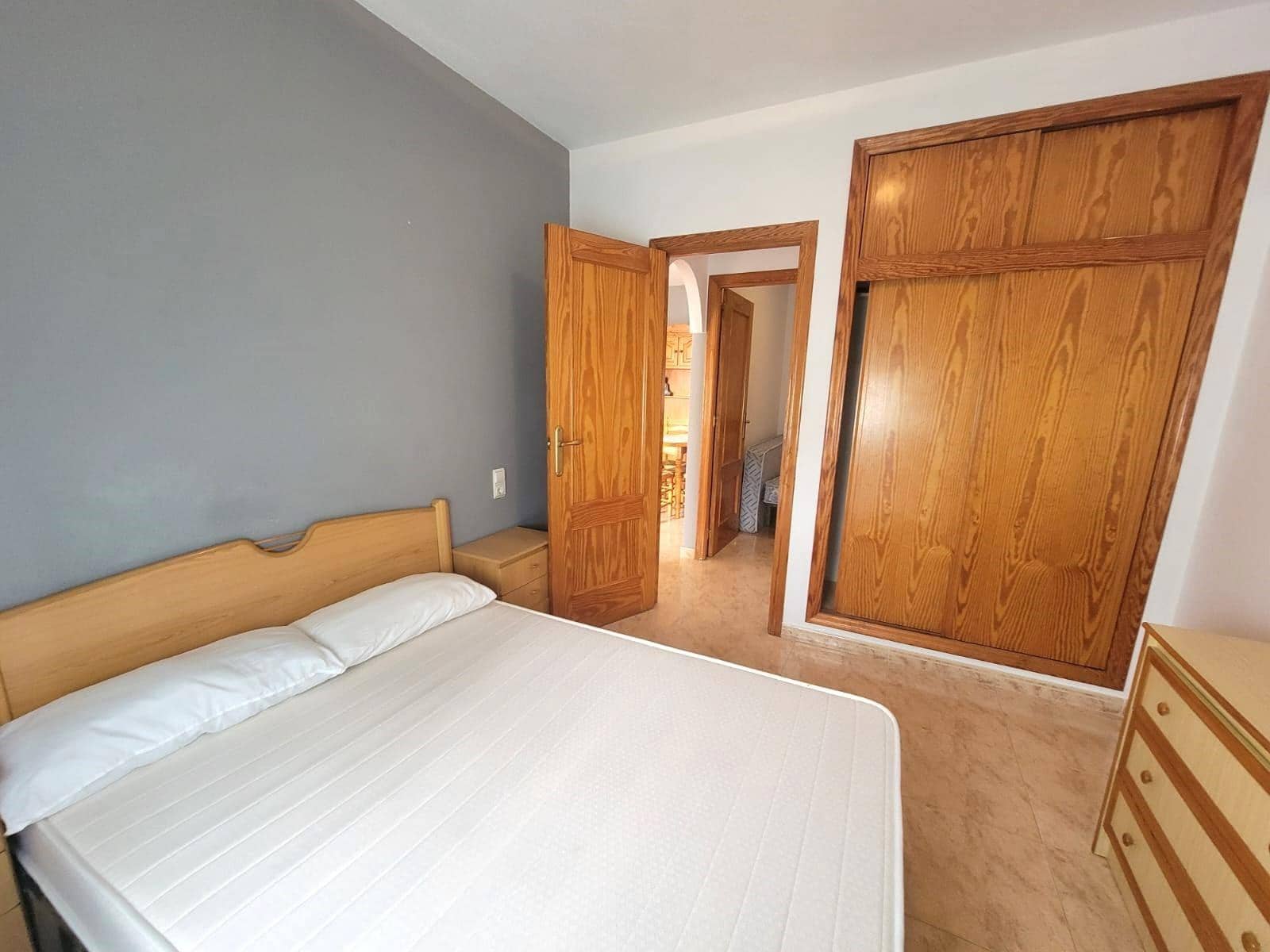 Apartamento de 2 habitaciones en Torrevieja en venta con piscina - 144.228 € (Ref: 9865984)
