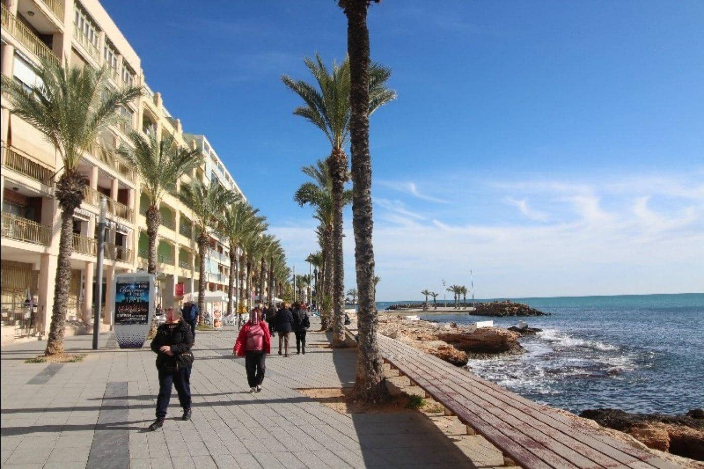 Kommersiell til salgs i Torrevieja - € 295 000 (Ref: 9865988)