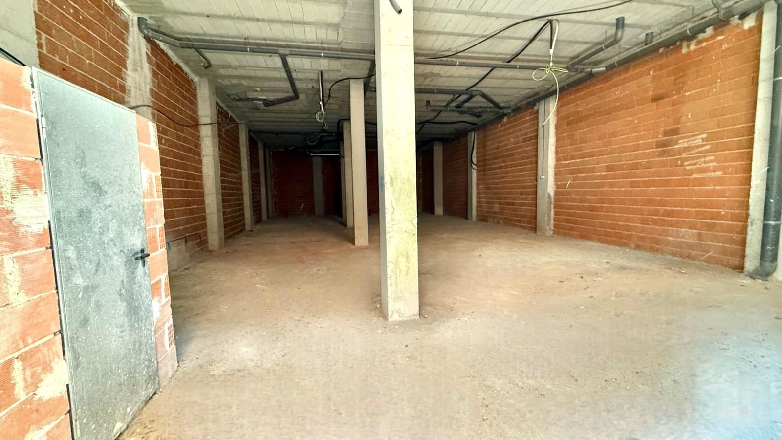 Kommersiell til salgs i Torrevieja - € 295 000 (Ref: 9865988)