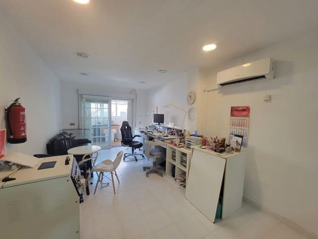 1 bedroom Apartment for sale in Las Piscinas Naturales, Torrevieja - € 139,900 (Ref: 9865991)