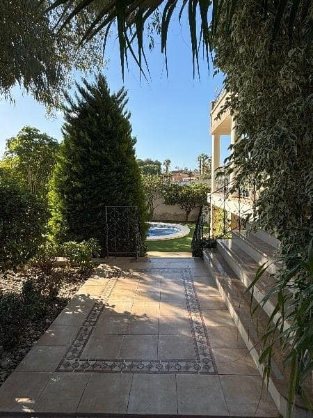 5 soverom Villa til salgs i Ciudad Quesada med svømmebasseng - € 630 000 (Ref: 9865992)