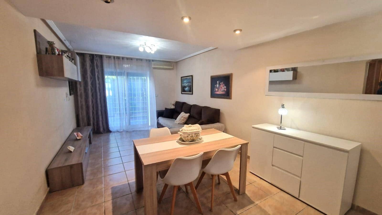 2 bedroom Townhouse for sale in Torrevieja with pool - € 210,000 (Ref: 9865993)