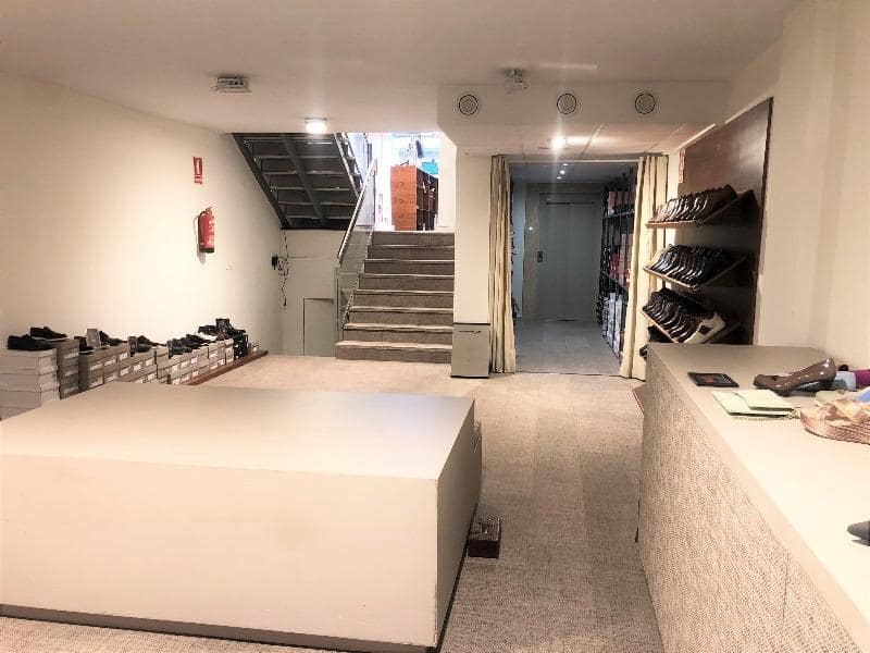 Kommersiell til salgs i Guardamar del Segura - € 275 000 (Ref: 9865994)
