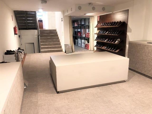 Kommersiell til salgs i Zona Pueblo, Guardamar del Segura - € 275 000 (Ref: 9865994)