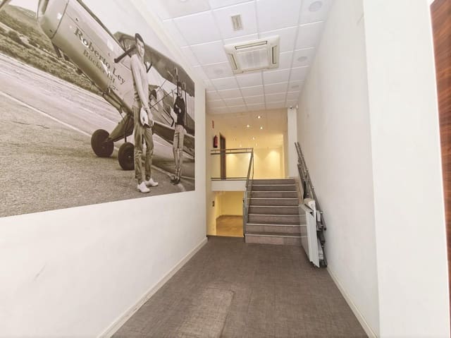 Kommersiell til salgs i Zona Pueblo, Guardamar del Segura - € 275 000 (Ref: 9865994)
