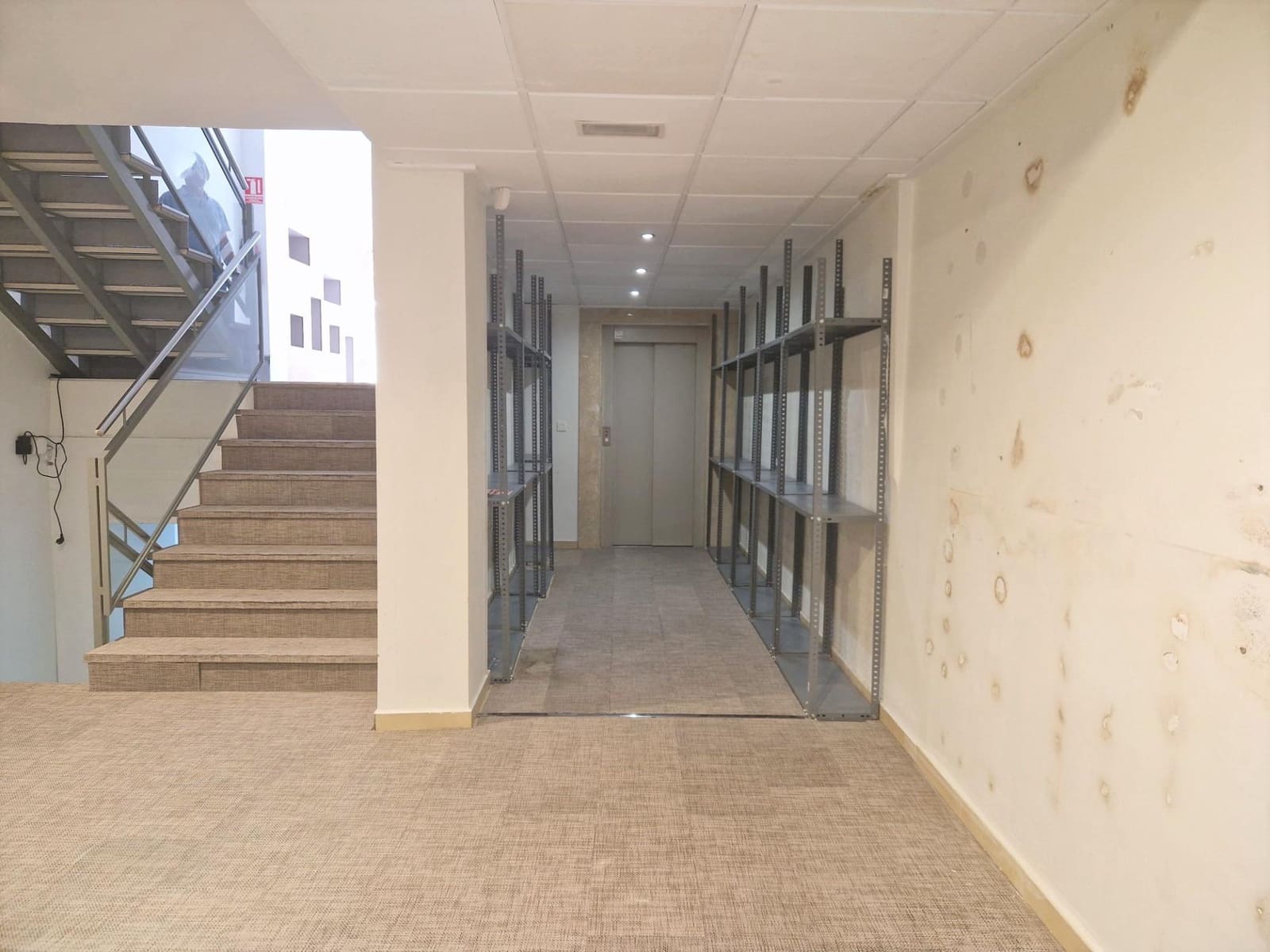 Kommersiell til salgs i Guardamar del Segura - € 275 000 (Ref: 9865994)