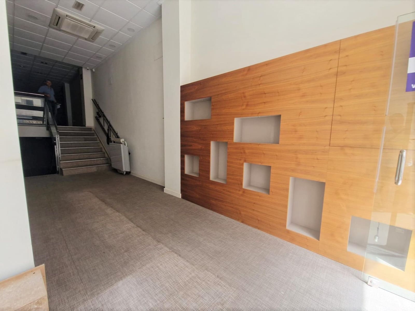 Kommersiell til salgs i Guardamar del Segura - € 275 000 (Ref: 9865994)