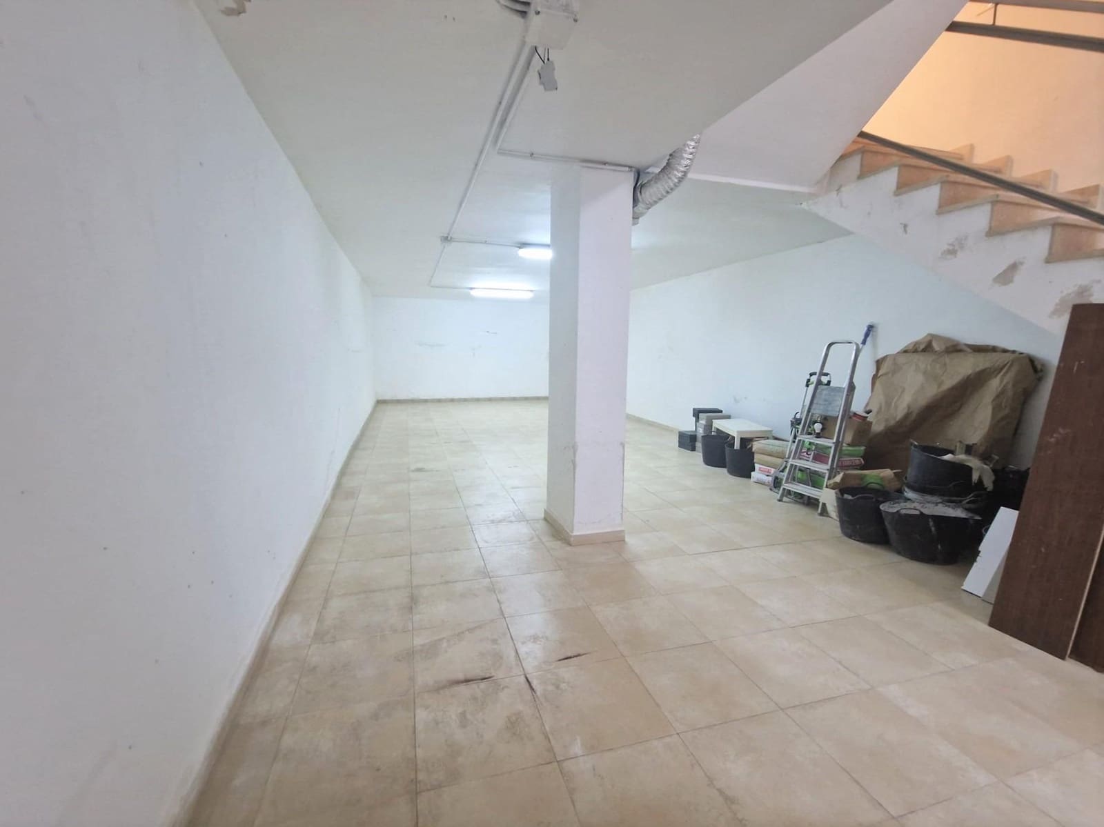 Kommersiell til salgs i Guardamar del Segura - € 275 000 (Ref: 9865994)