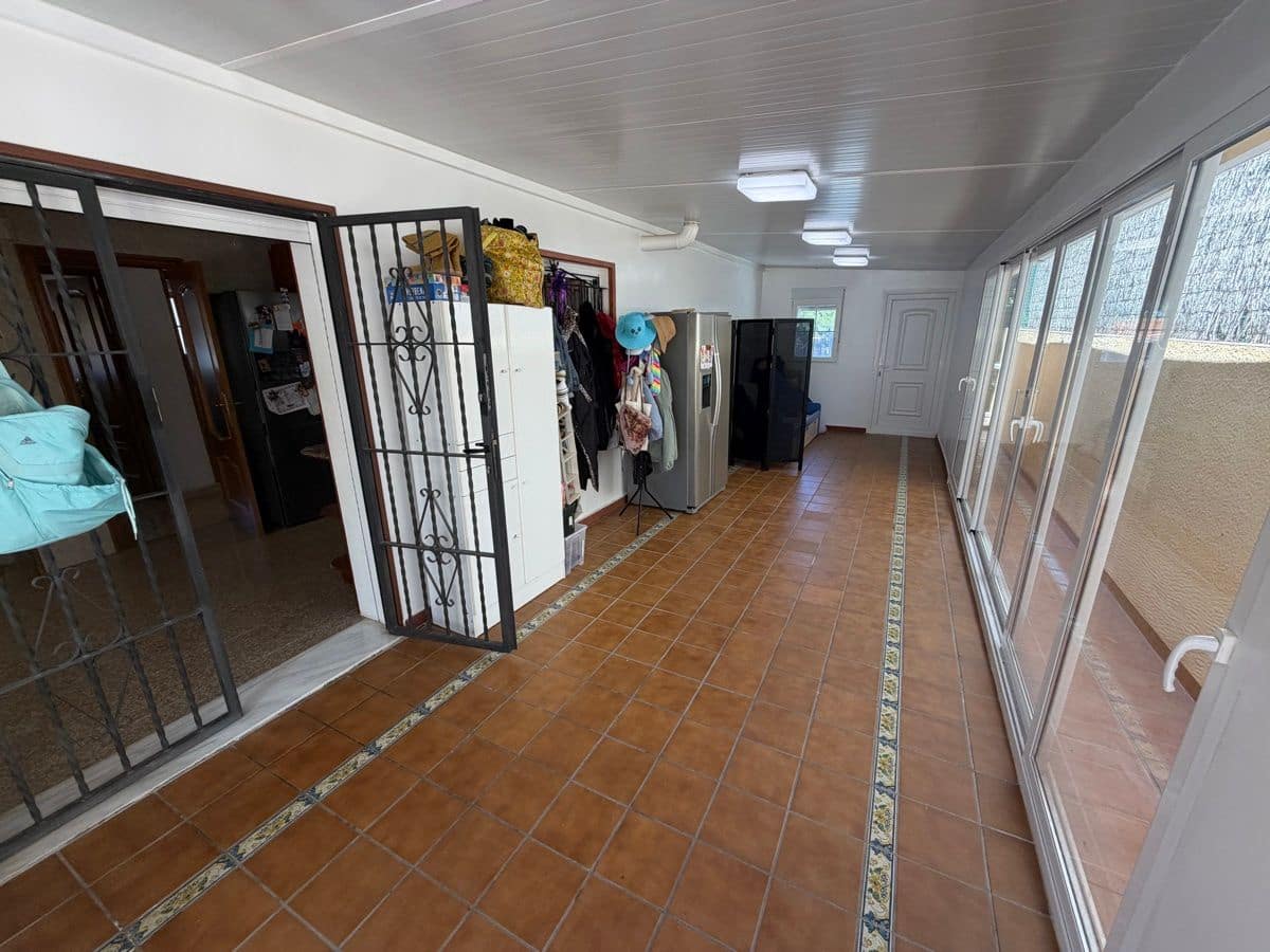 4 soveværelse Villa til salg i Torrevieja med swimmingpool - € 490.000 (Ref: 9866650)