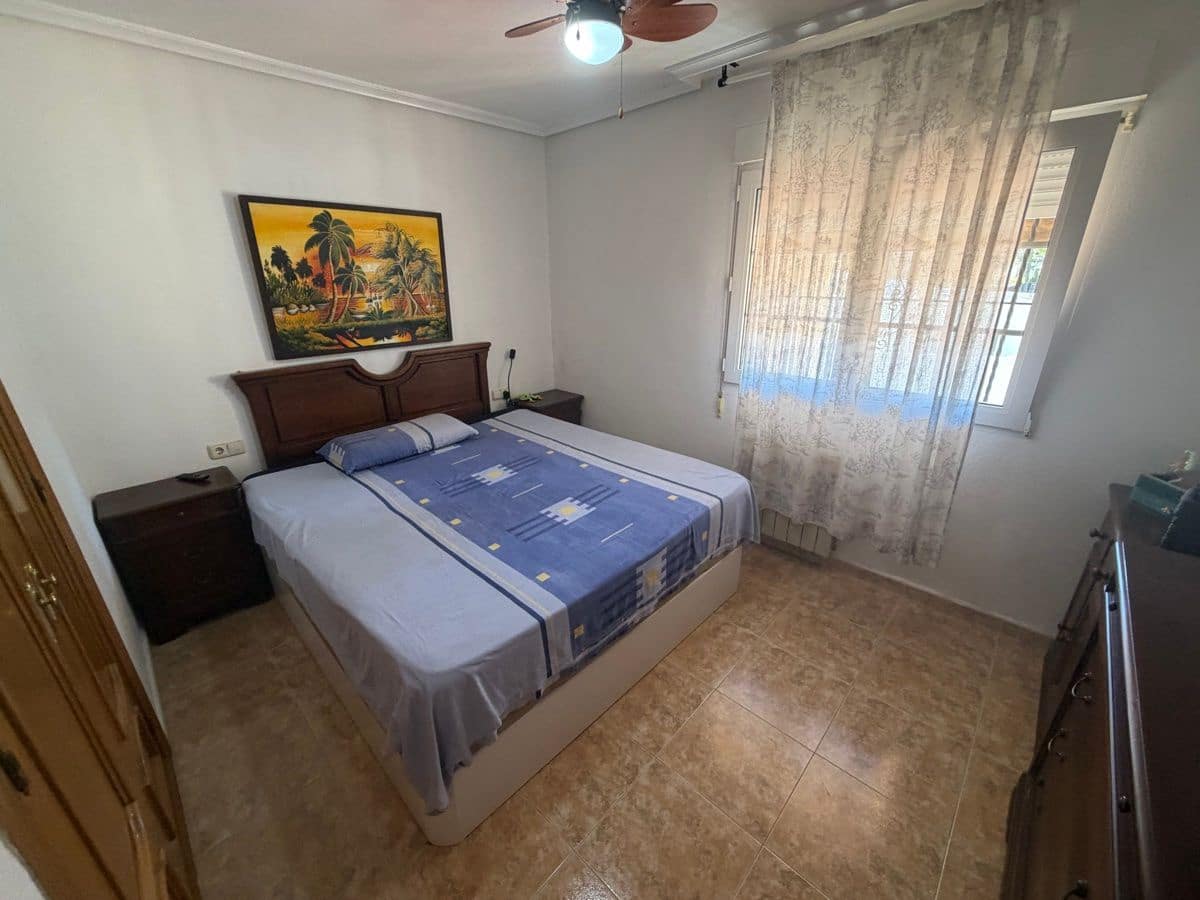 4 soveværelse Villa til salg i Torrevieja med swimmingpool - € 490.000 (Ref: 9866650)