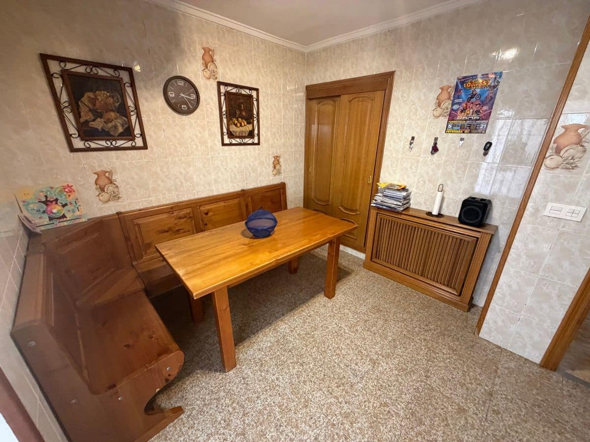 4 soveværelse Villa til salg i Torrevieja med swimmingpool - € 490.000 (Ref: 9866650)