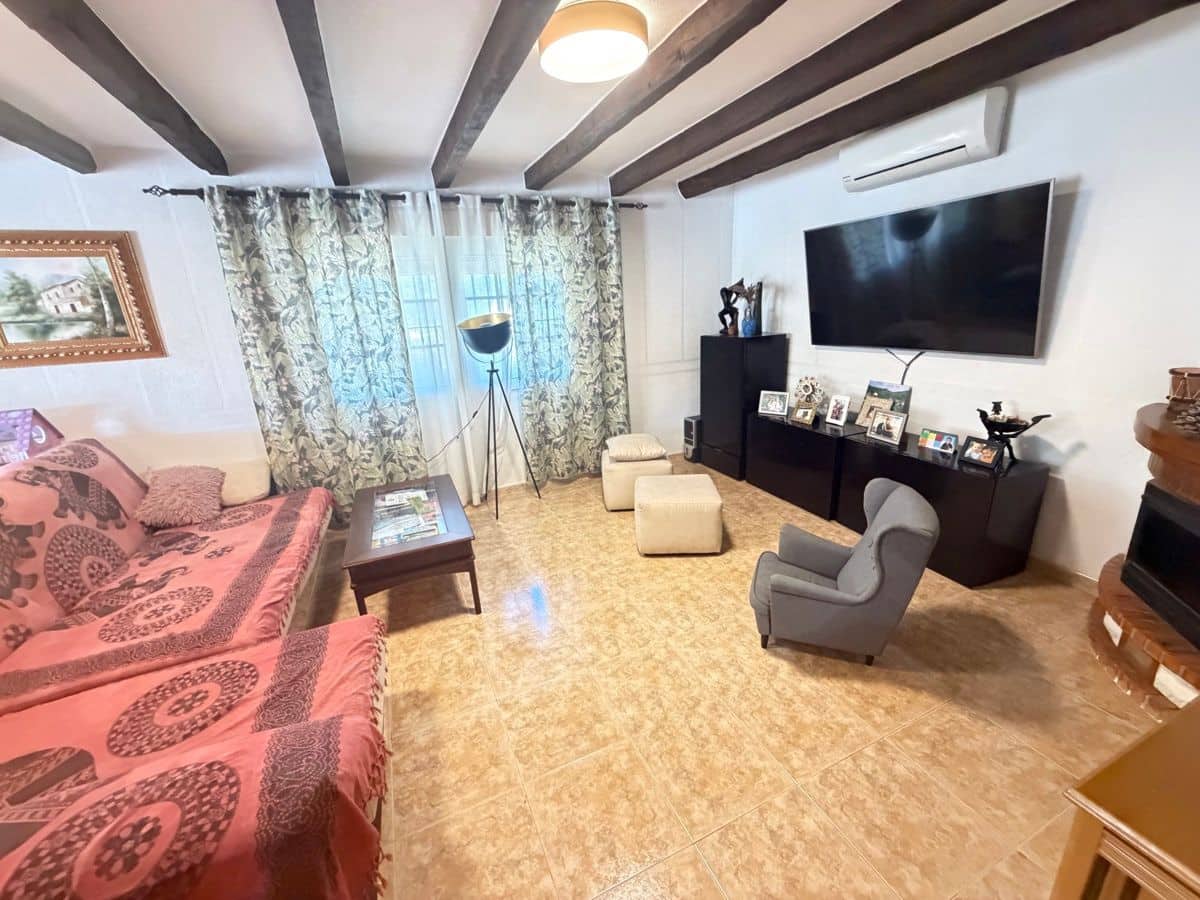 4 soveværelse Villa til salg i Torrevieja med swimmingpool - € 490.000 (Ref: 9866650)