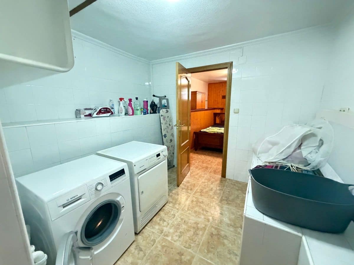 4 soveværelse Villa til salg i Torrevieja med swimmingpool - € 490.000 (Ref: 9866650)