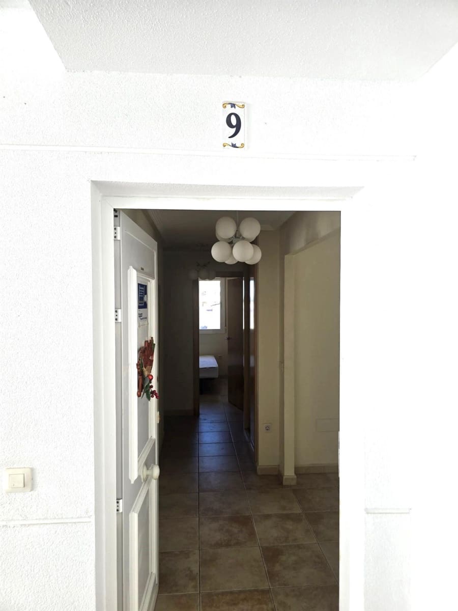 3 makuuhuone Kattohuoneisto myytävänä paikassa Torrevieja mukana uima-altaan - 295 000 € (Ref: 9869495)