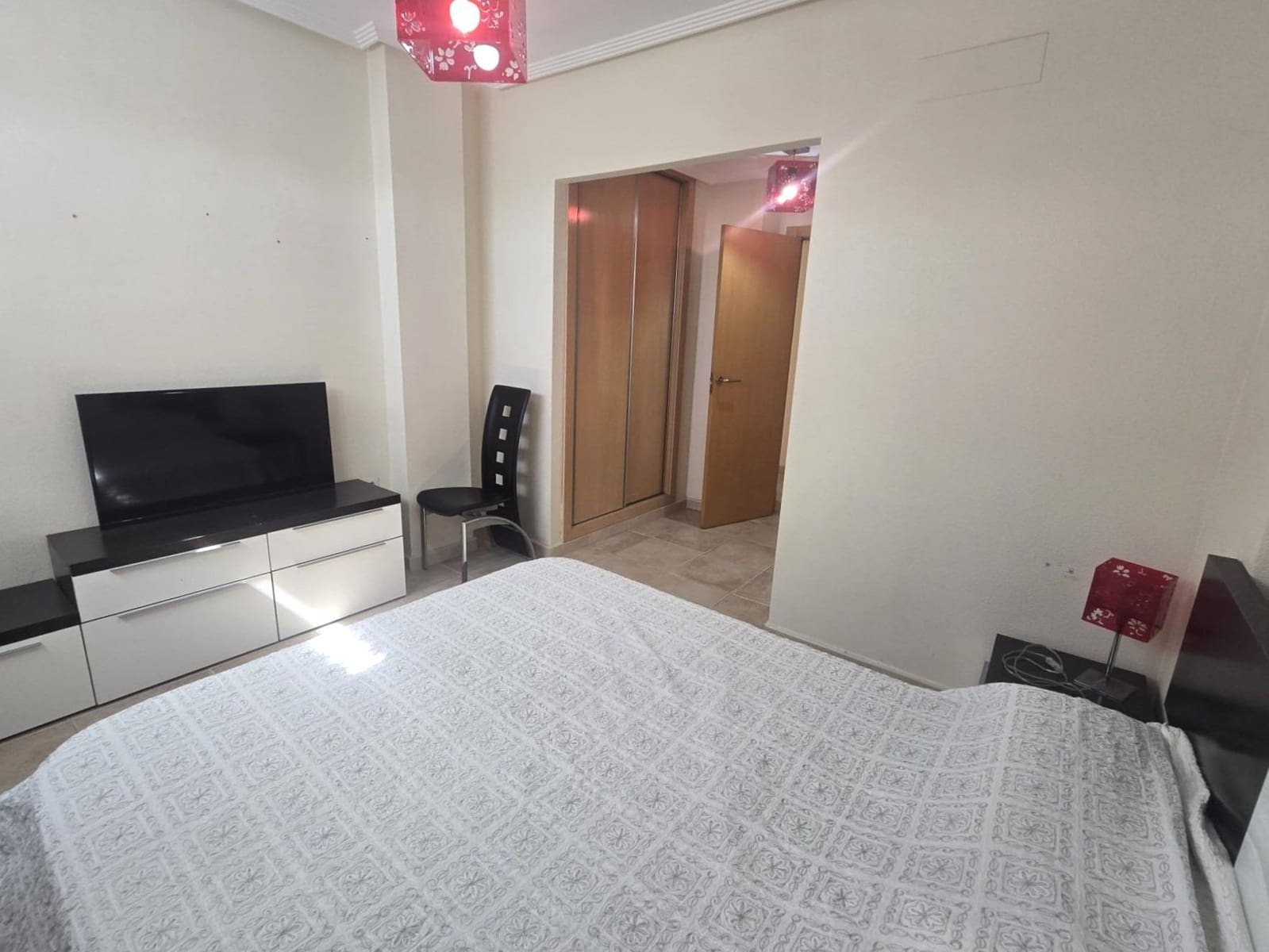 3 makuuhuone Kattohuoneisto myytävänä paikassa Torrevieja mukana uima-altaan - 295 000 € (Ref: 9869495)