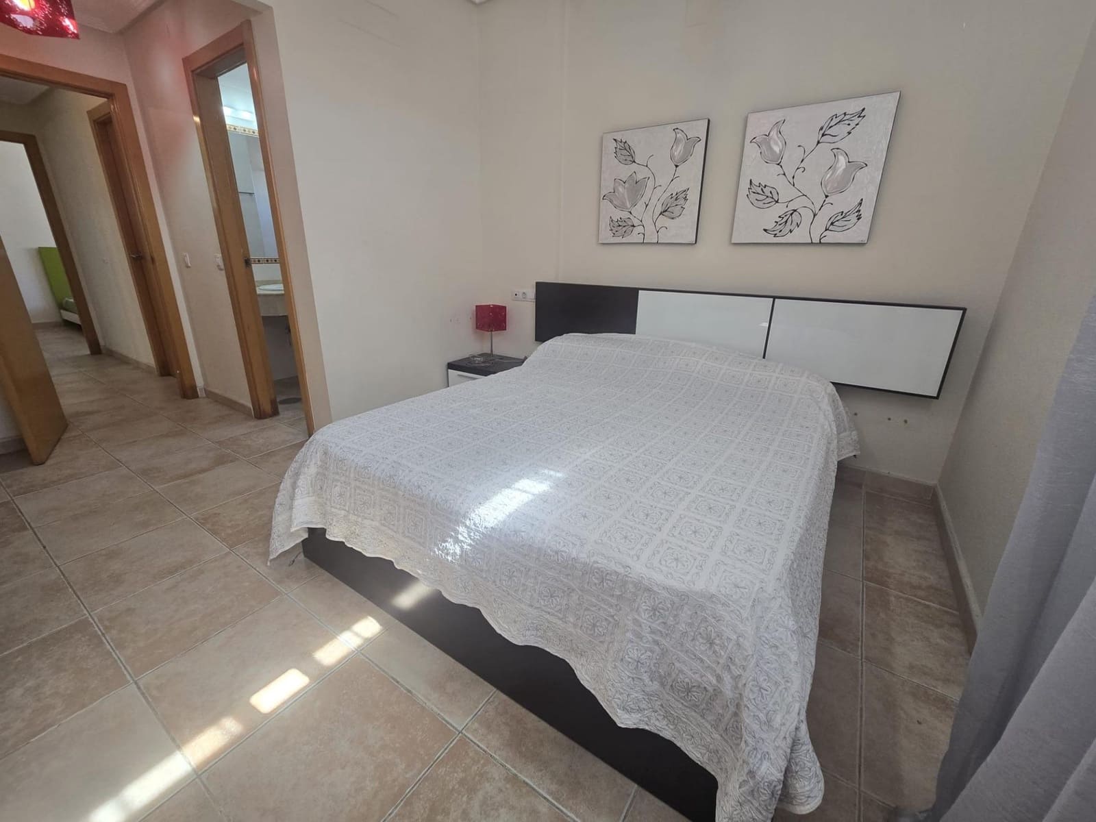 3 makuuhuone Kattohuoneisto myytävänä paikassa Torrevieja mukana uima-altaan - 295 000 € (Ref: 9869495)