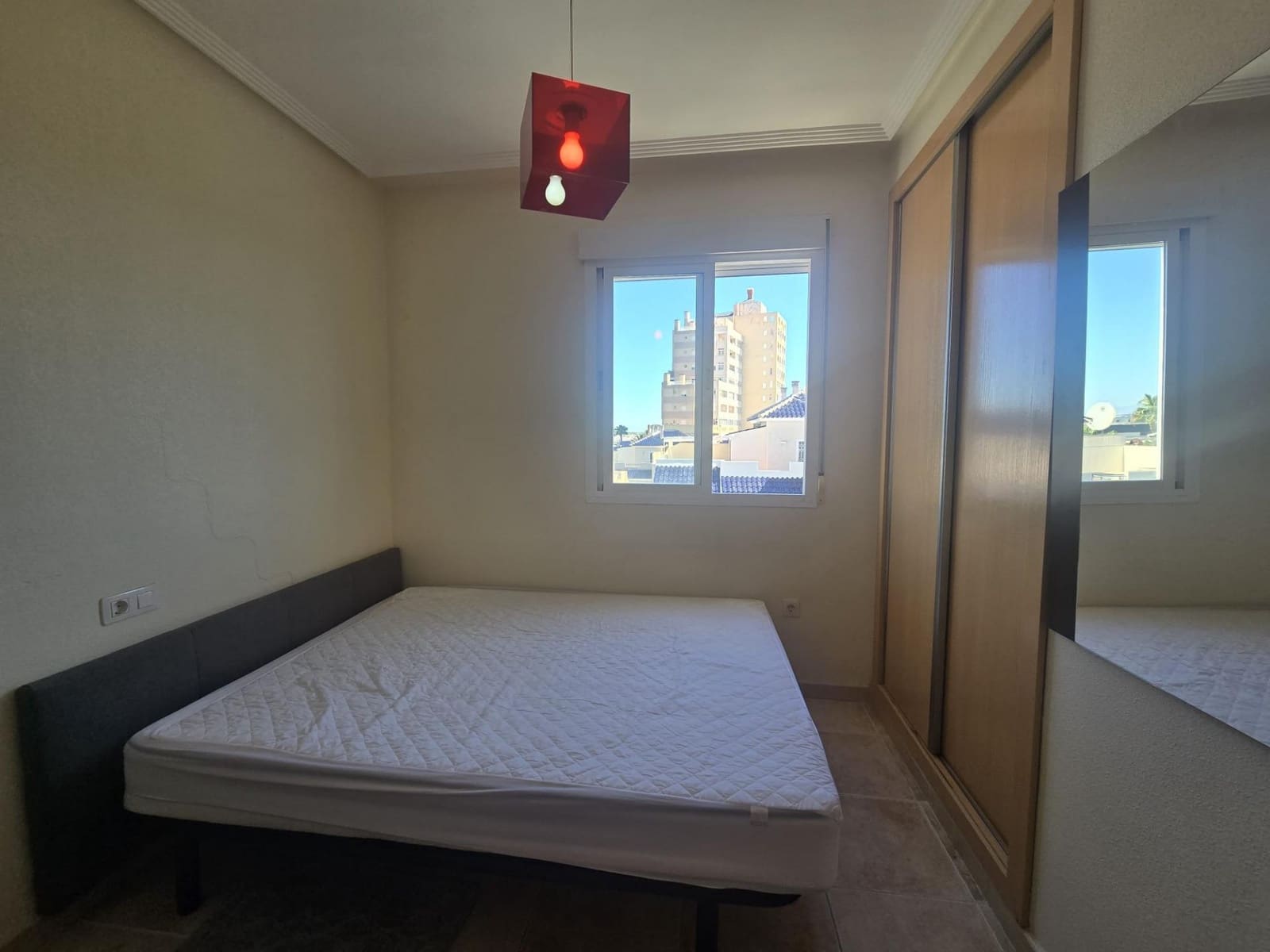 3 makuuhuone Kattohuoneisto myytävänä paikassa Torrevieja mukana uima-altaan - 295 000 € (Ref: 9869495)