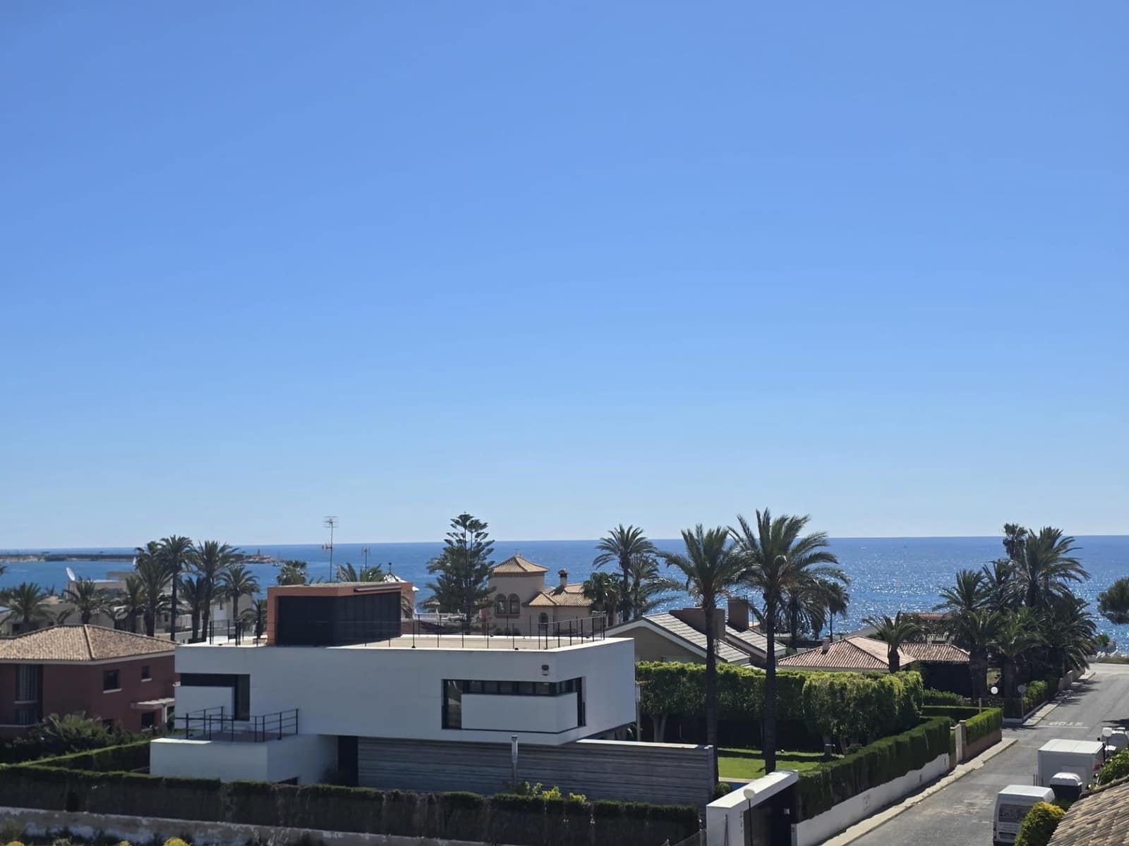 3 makuuhuone Kattohuoneisto myytävänä paikassa Torrevieja mukana uima-altaan - 295 000 € (Ref: 9869495)