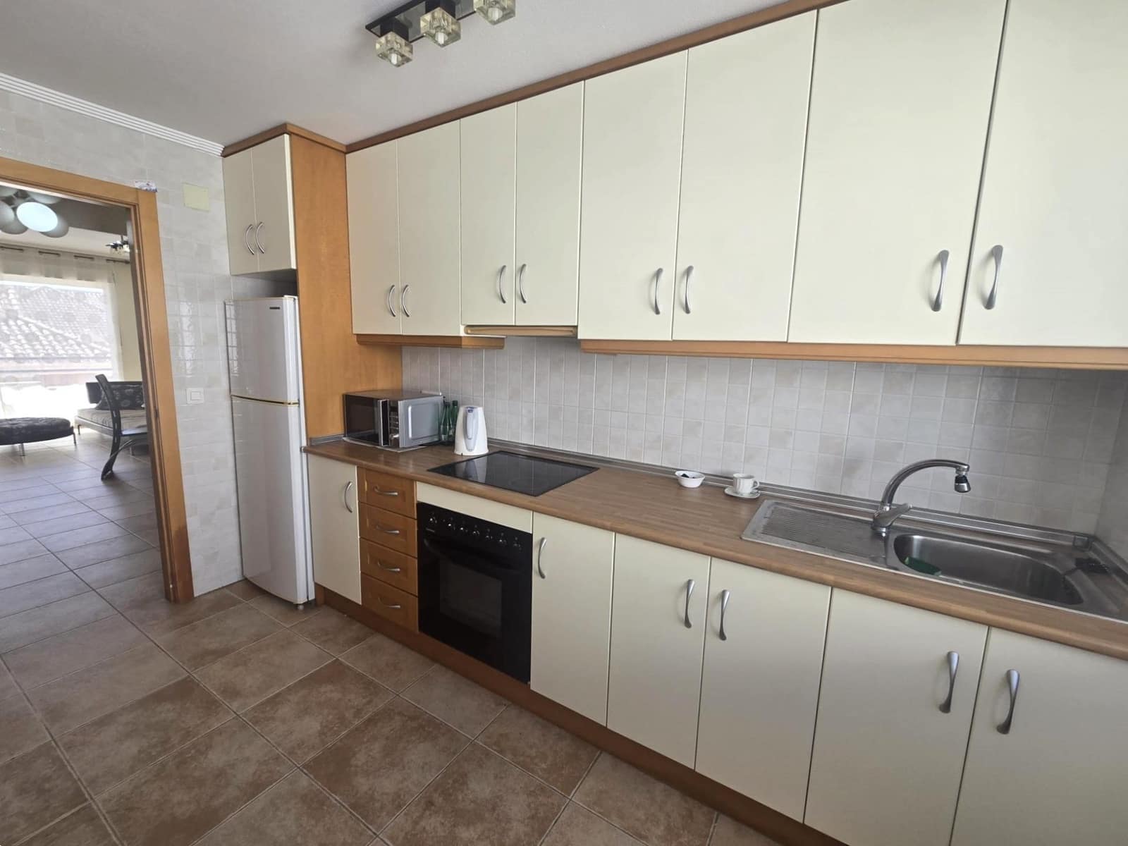 3 makuuhuone Kattohuoneisto myytävänä paikassa Torrevieja mukana uima-altaan - 295 000 € (Ref: 9869495)