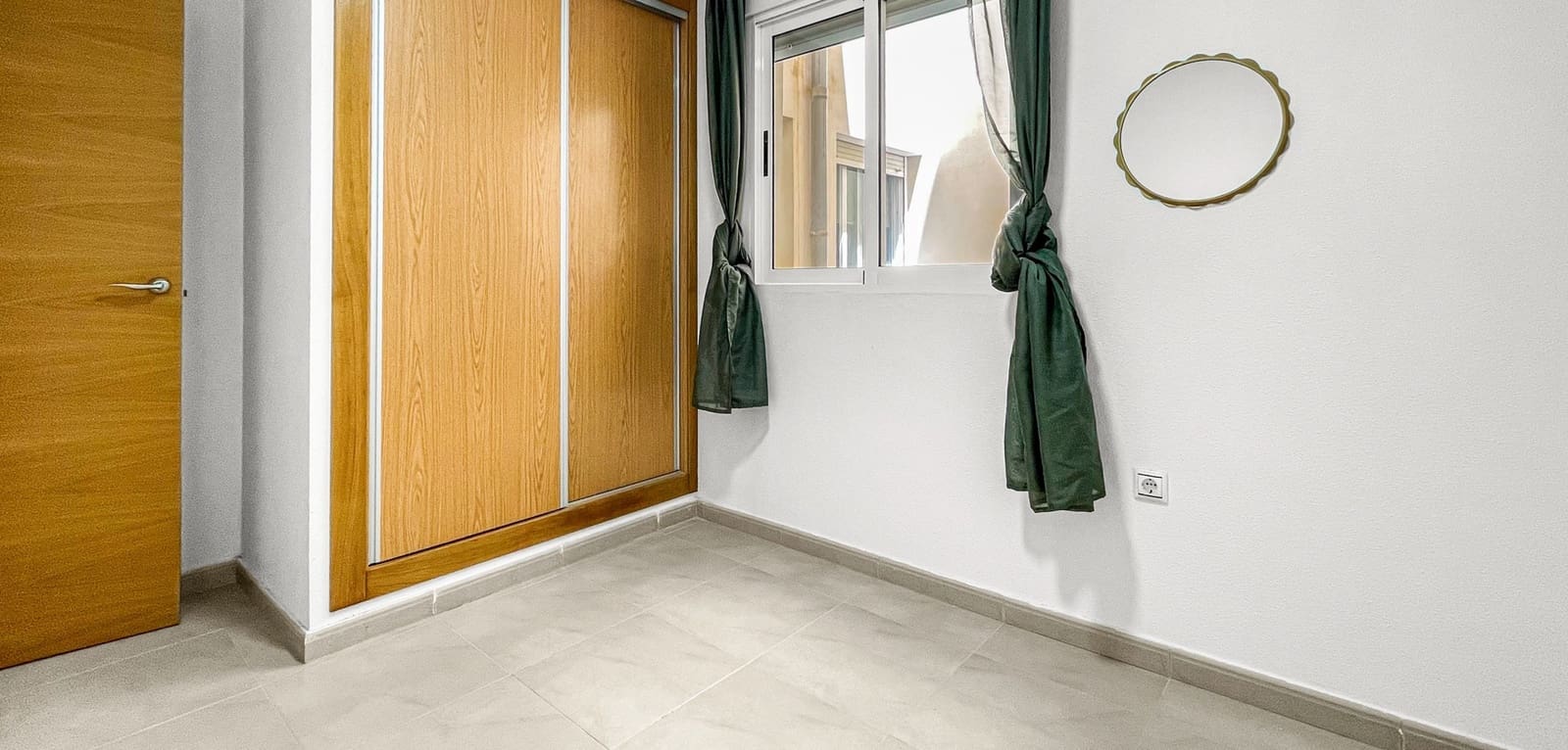 5 quarto Apartamento para venda em Torrevieja - 175 000 € (Ref: 9872054)