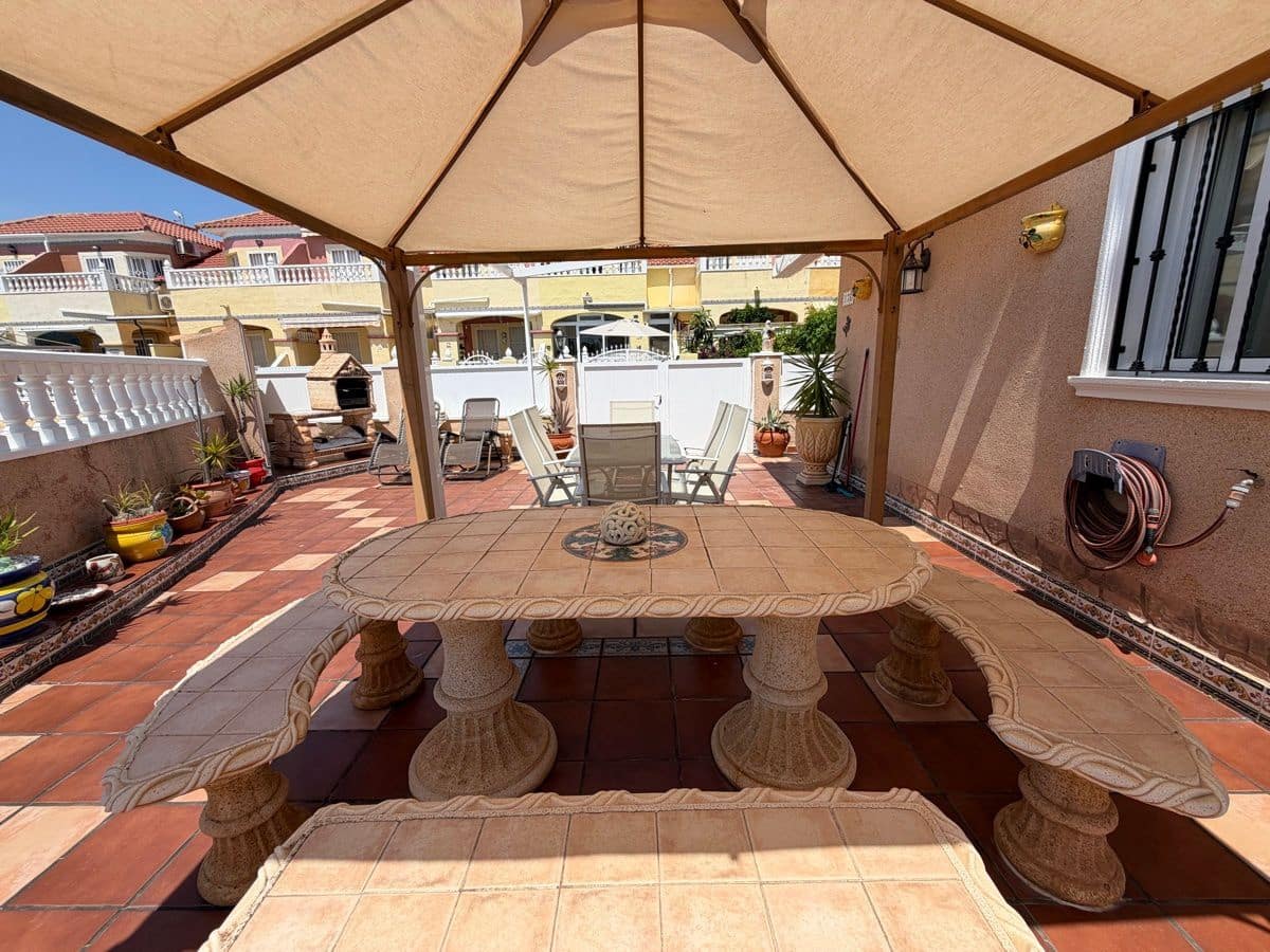 2 Zimmer Haus zu verkaufen in La Zenia mit Pool - 269.000 € (Ref: 9874250)