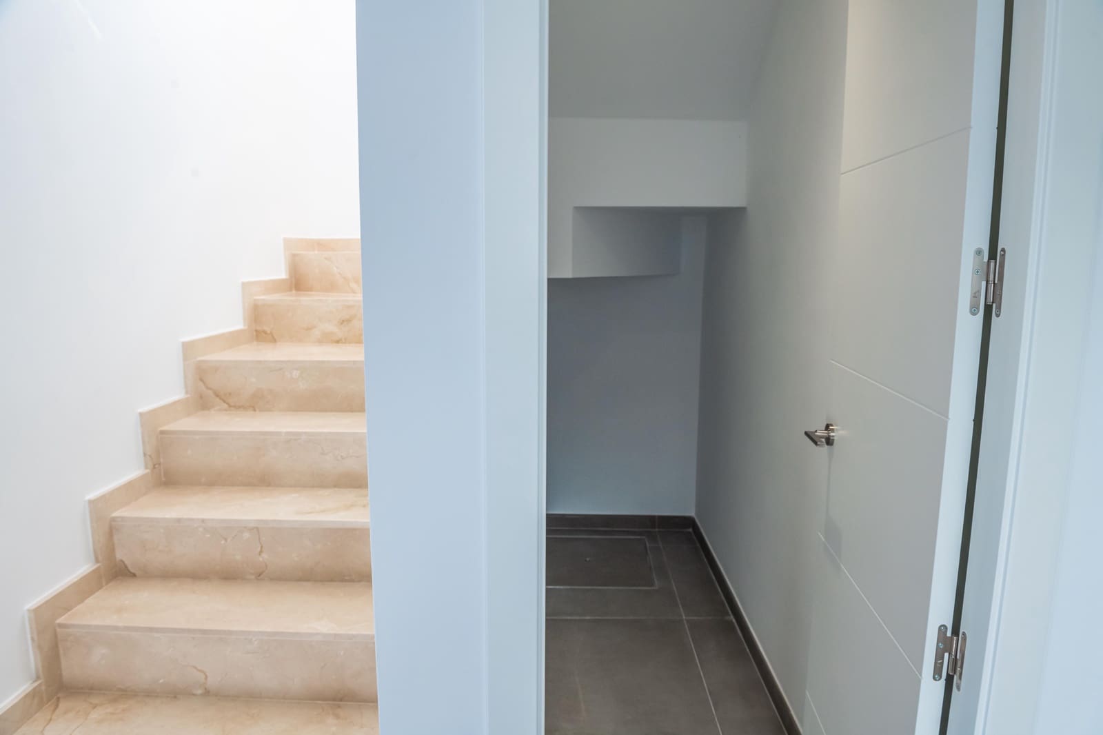 3 soveværelse Villa til salg i Los Alcazares med swimmingpool garage - € 465.000 (Ref: 9874272)