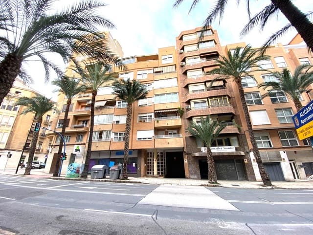 4 soverom Leilighet til salgs i Barrio del Centro, Alicante by - € 390 000 (Ref: 9876941)