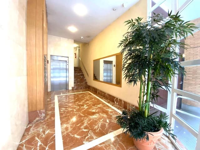 4 soverom Leilighet til salgs i Barrio del Centro, Alicante by - € 390 000 (Ref: 9876941)