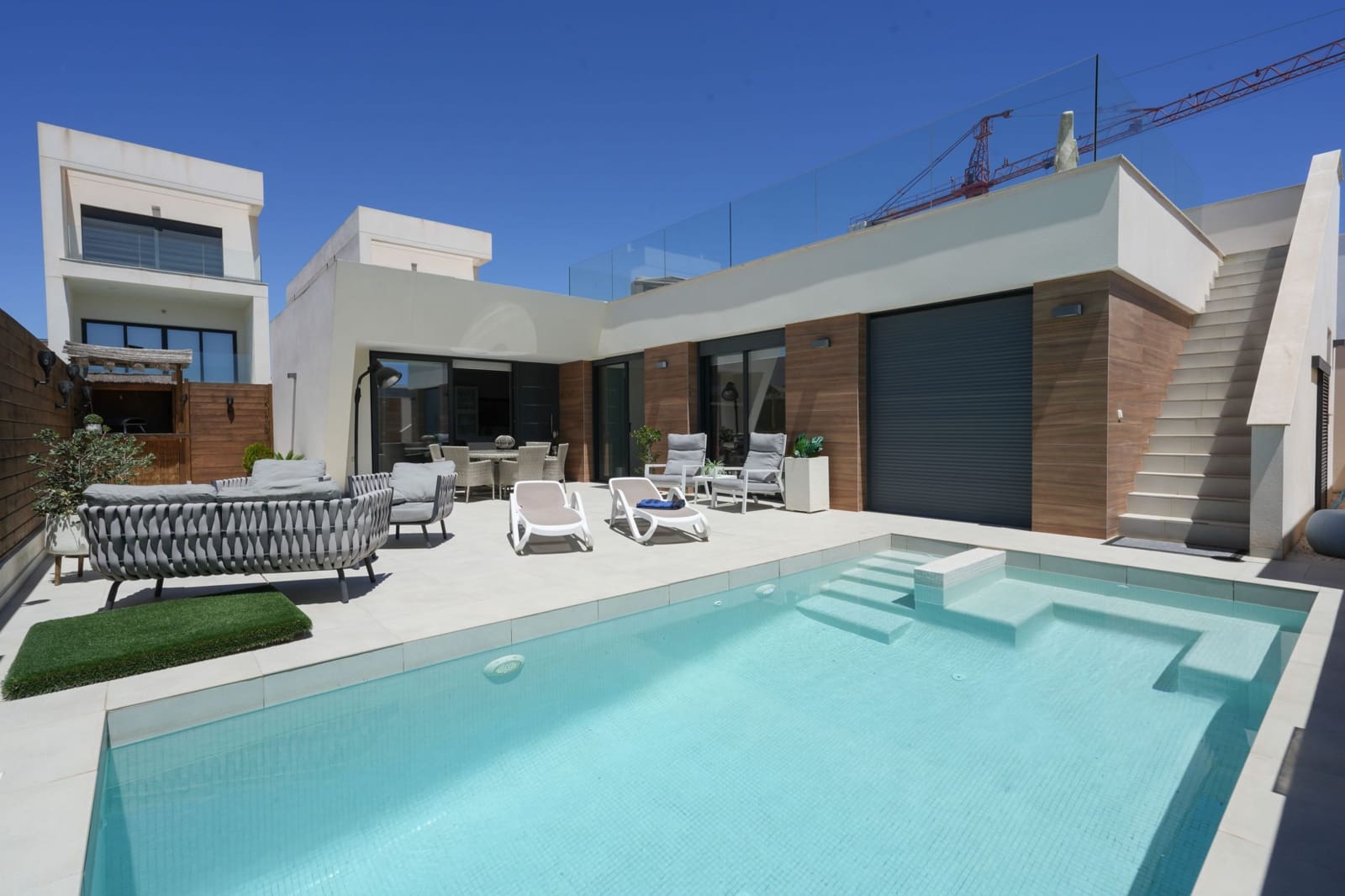 4 bedroom Villa for sale in Benijofar with pool garage - € 690,000 (Ref: 9876954)