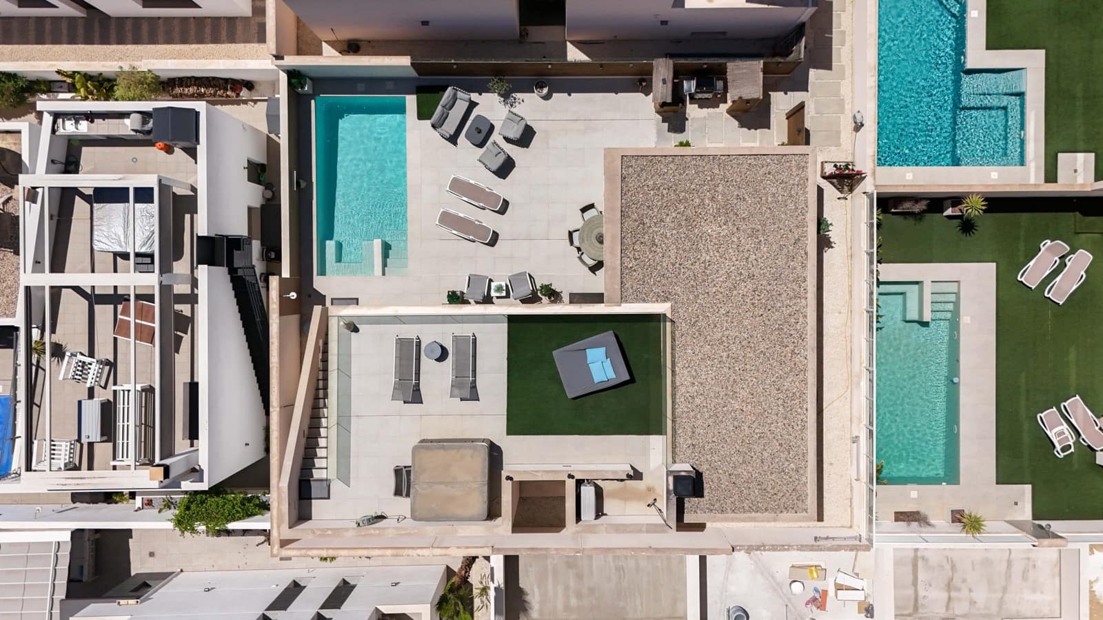 4 bedroom Villa for sale in Benijofar with pool garage - € 690,000 (Ref: 9876954)