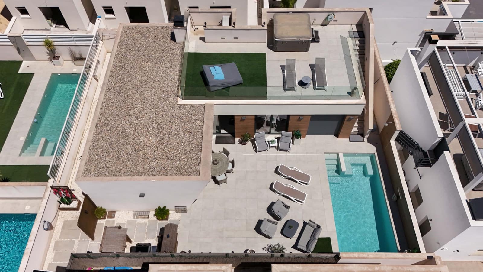 4 bedroom Villa for sale in Benijofar with pool garage - € 690,000 (Ref: 9876954)
