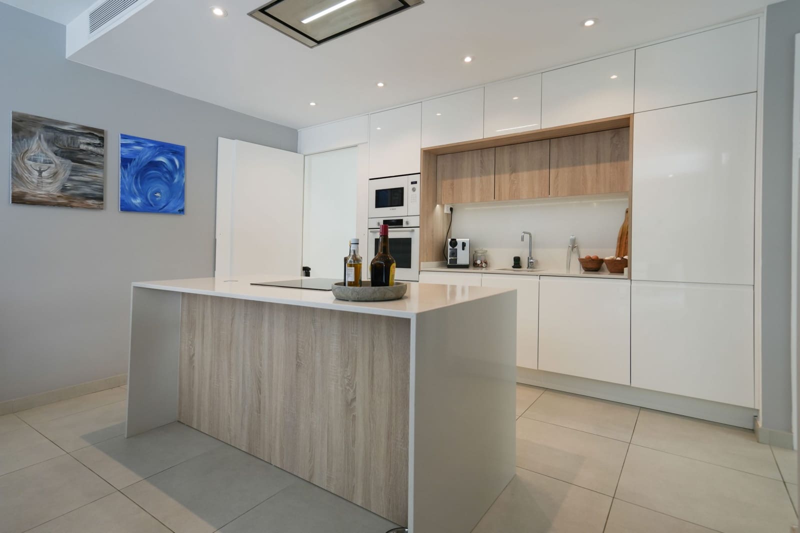 4 bedroom Villa for sale in Benijofar with pool garage - € 690,000 (Ref: 9876954)