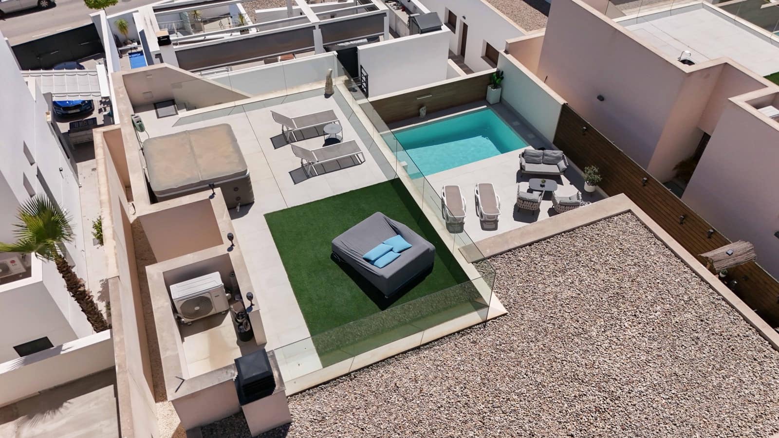 4 bedroom Villa for sale in Benijofar with pool garage - € 690,000 (Ref: 9876954)