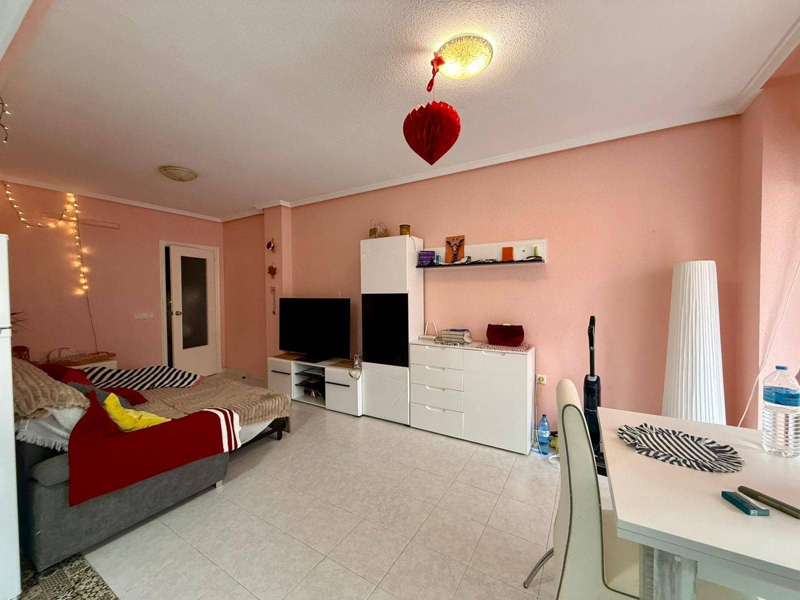1 slaapkamer Appartement te koop in Torrevieja met zwembad - € 109.900 (Ref: 9877285)