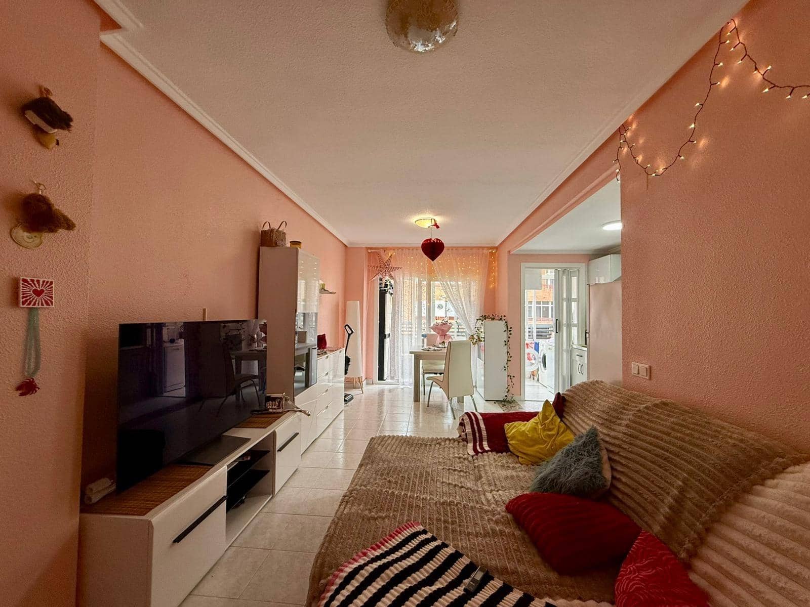 1 slaapkamer Appartement te koop in Torrevieja met zwembad - € 109.900 (Ref: 9877285)