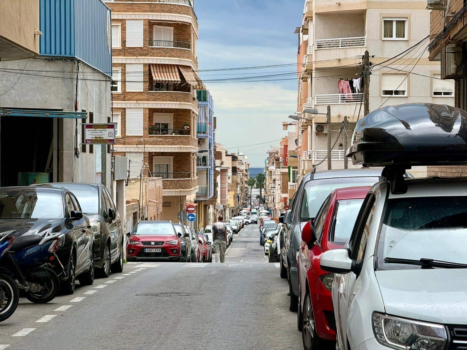 1 slaapkamer Appartement te koop in Torrevieja met zwembad - € 109.900 (Ref: 9877285)