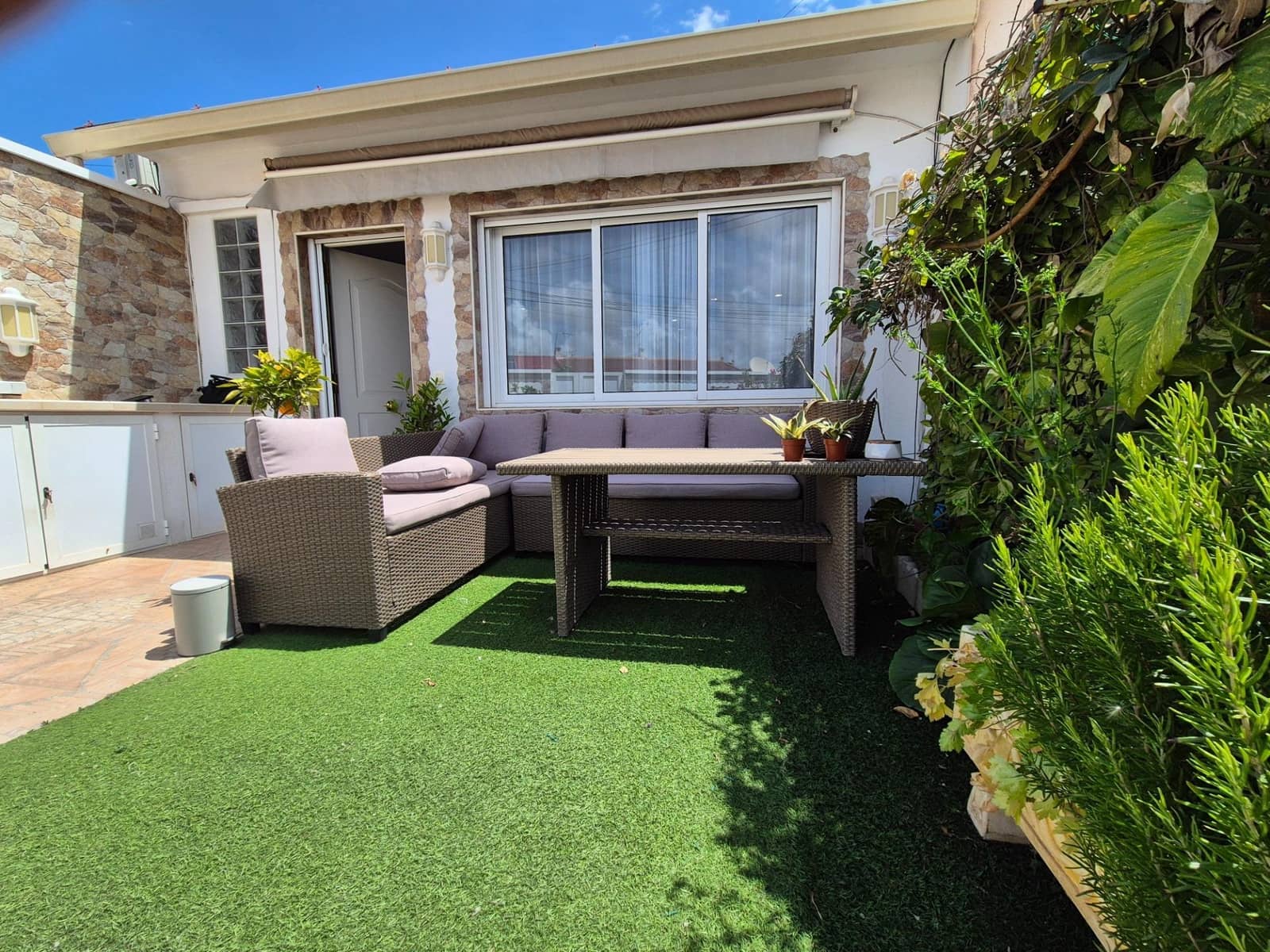 Bungalow myytävänä paikassa Torrevieja - 169 000 € (Ref: 9877294)