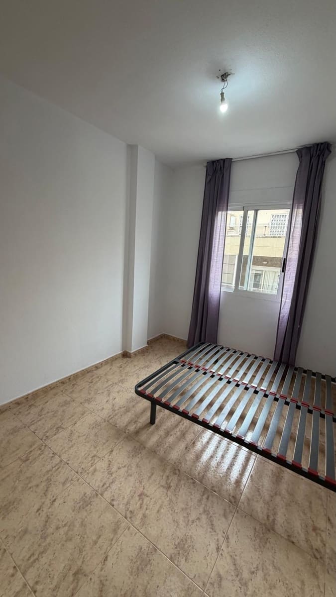 Apartment for sale in Torrevieja with pool - € 149,000 (Ref: 9877296)