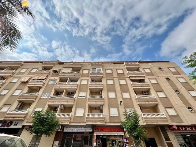 Apartment for sale in Las Piscinas Naturales, Torrevieja with pool - € 149,000 (Ref: 9877296)