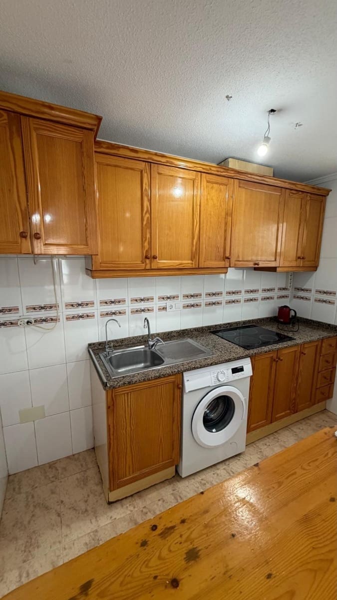 Apartment for sale in Torrevieja with pool - € 149,000 (Ref: 9877296)