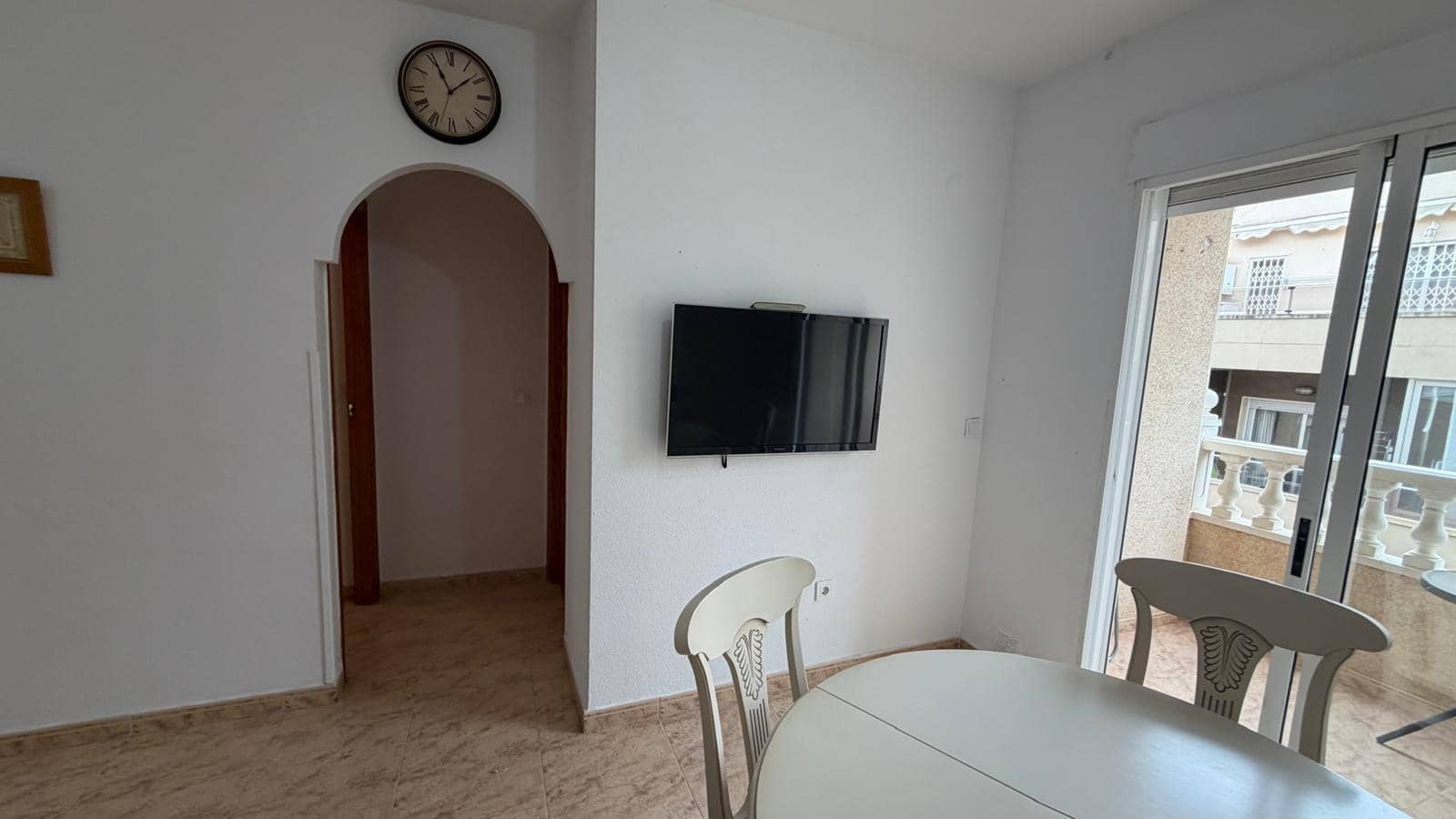 Apartment for sale in Torrevieja with pool - € 149,000 (Ref: 9877296)