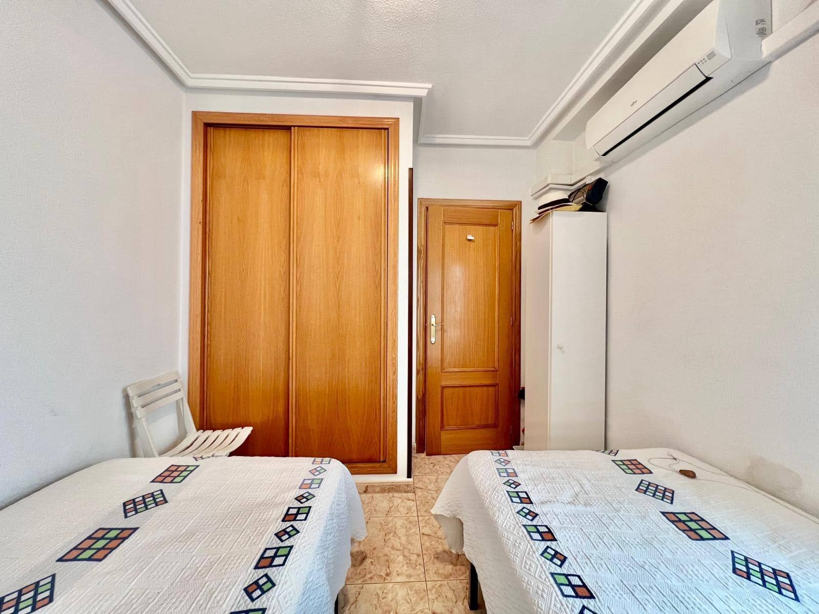 2 Zimmer Apartment zu verkaufen in Torrevieja - 169.900 € (Ref: 9877301)